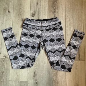 Lucy Activewear high rise leggings size M